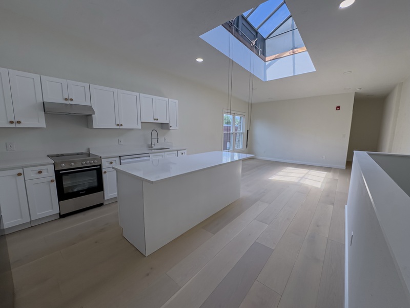 Philadelphia Condo: 536 N 19th St - 3FL