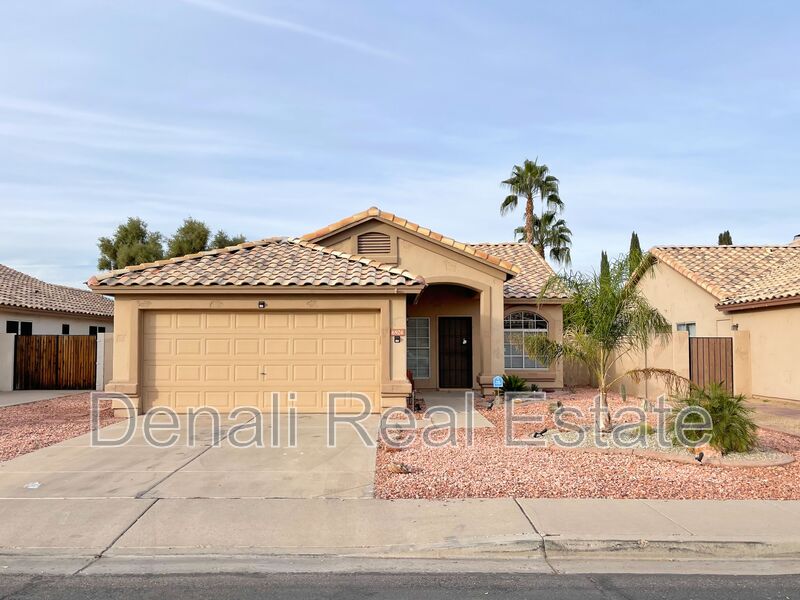 Glendale House: 6926 W Via Del Sol Drive
