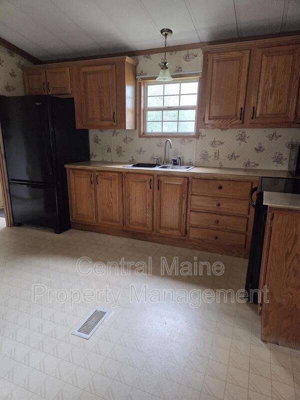 Waldoboro House: 400 Friendship Street