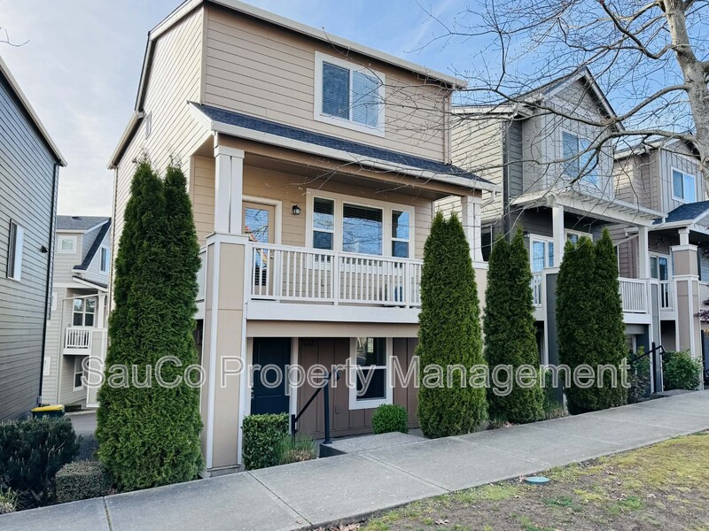 Portland House: 7637 NW 170th Ave