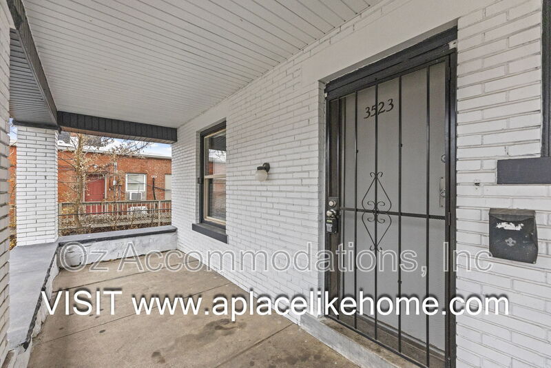 Kansas City Condo: 3523 Saint John Ave