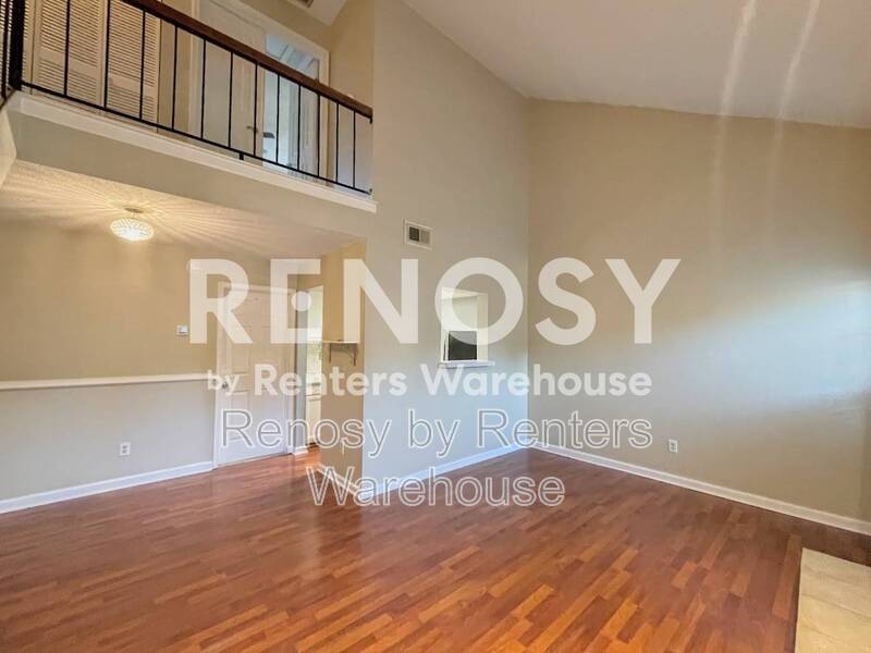 Virginia Beach House: 445 Falling Lane
