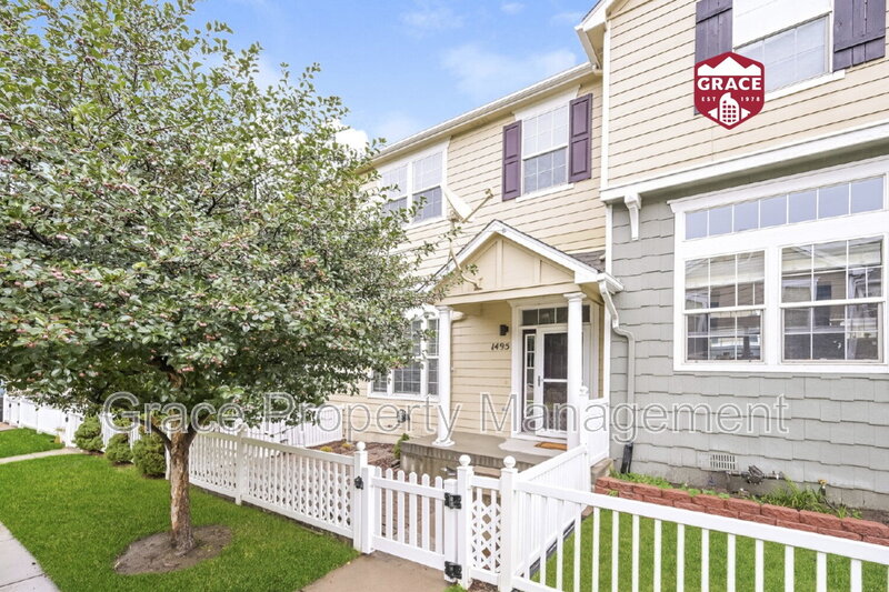 Castle Rock Townhome: 1495 Red Cliff Way