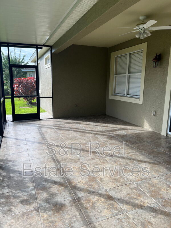 Lakeland House: 2492 Tahoe Dr