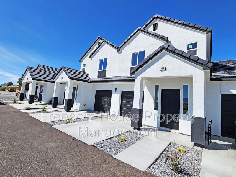 Pahrump House: 384 Erin Street