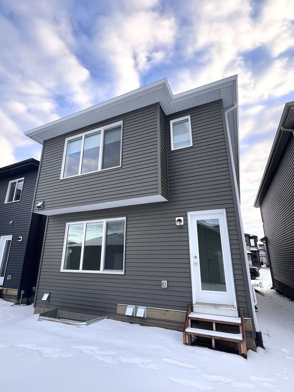 Edmonton Condo: 22718 82a Avenue NW