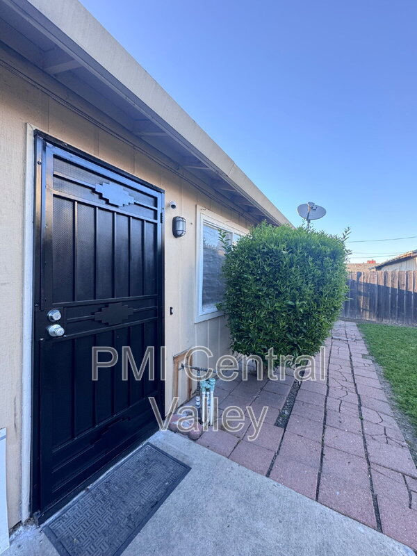 Stockton Condo: 7921 Montgomery