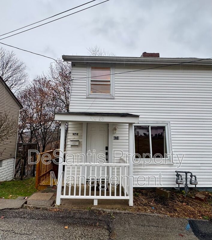 Leechburg House: 474 Stang Avenue