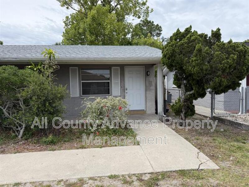 New Port Richey House: 6120 Indiana Avenue