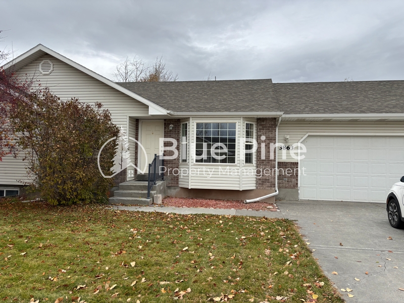 Ammon House: 3863 Ridgeview Circle