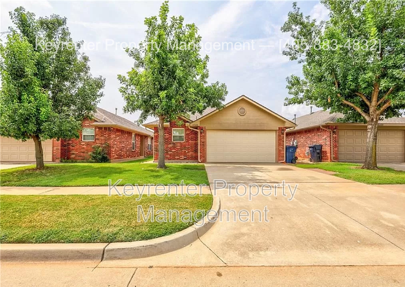 Yukon House: 12328 SW 5th St