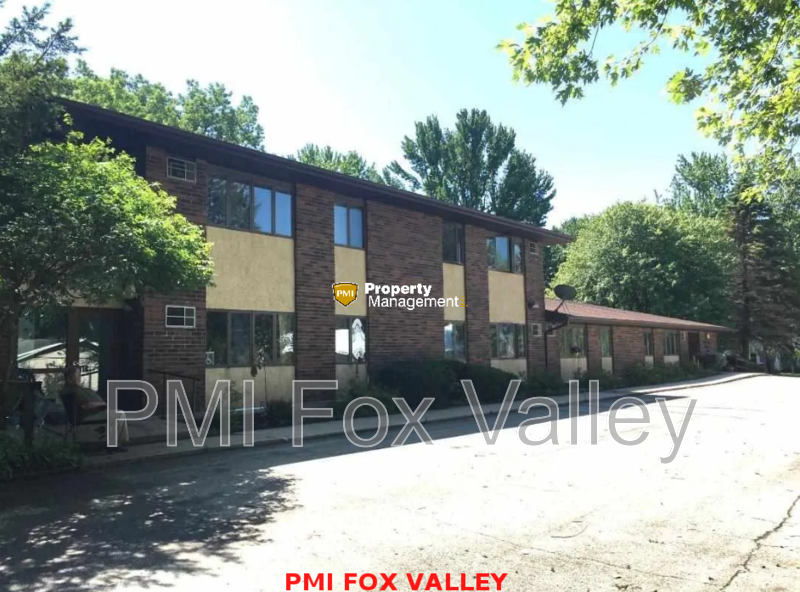 Shiocton Condo: W7760 Elm St