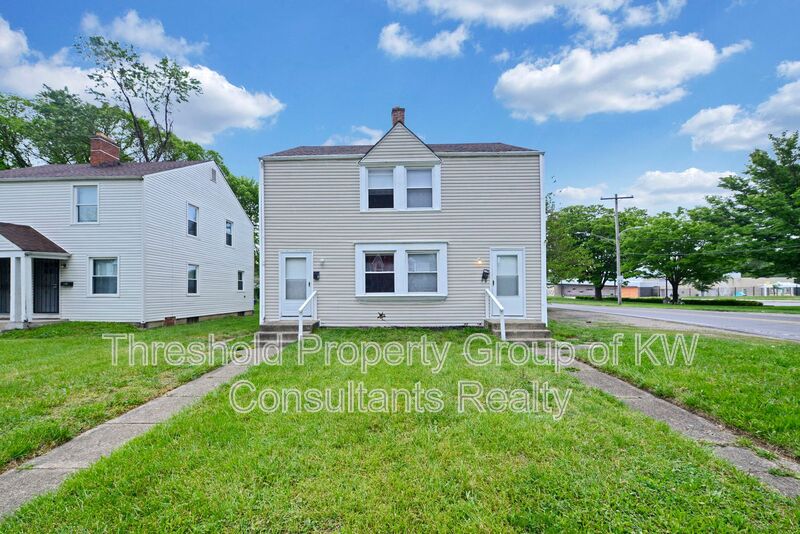 Columbus Condo: 1732-1734 E Whittier Street
