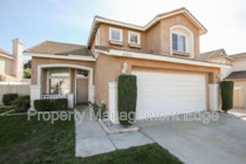 Temecula House: 33293 Calle Cantu
