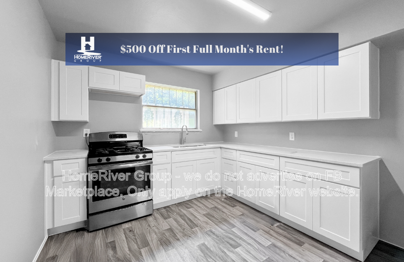 Dallas House: 5720 Bluffman Dr