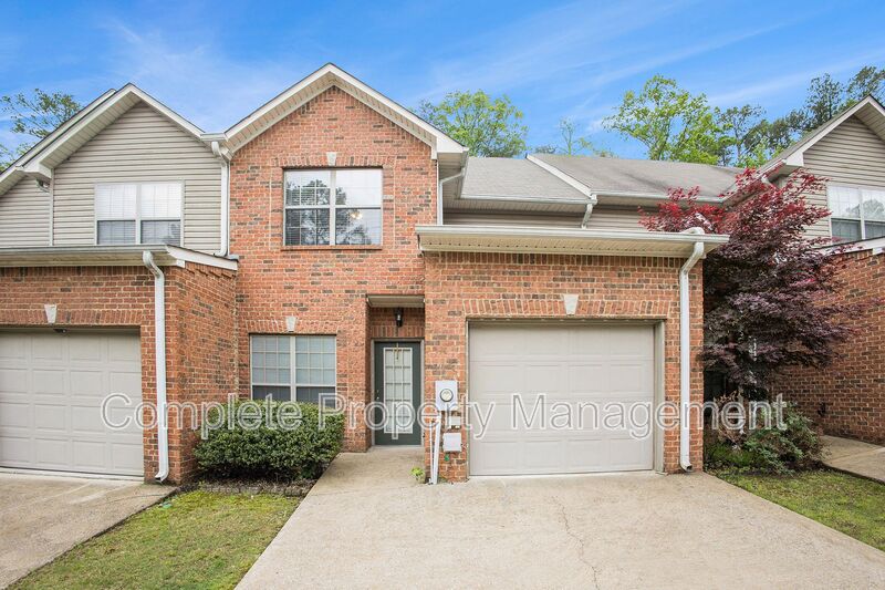 Birmingham House: 448 Highland Cove Drive