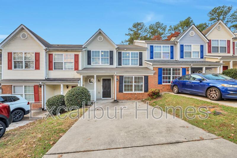 Union City House: 6338 Hickory Lane Circle