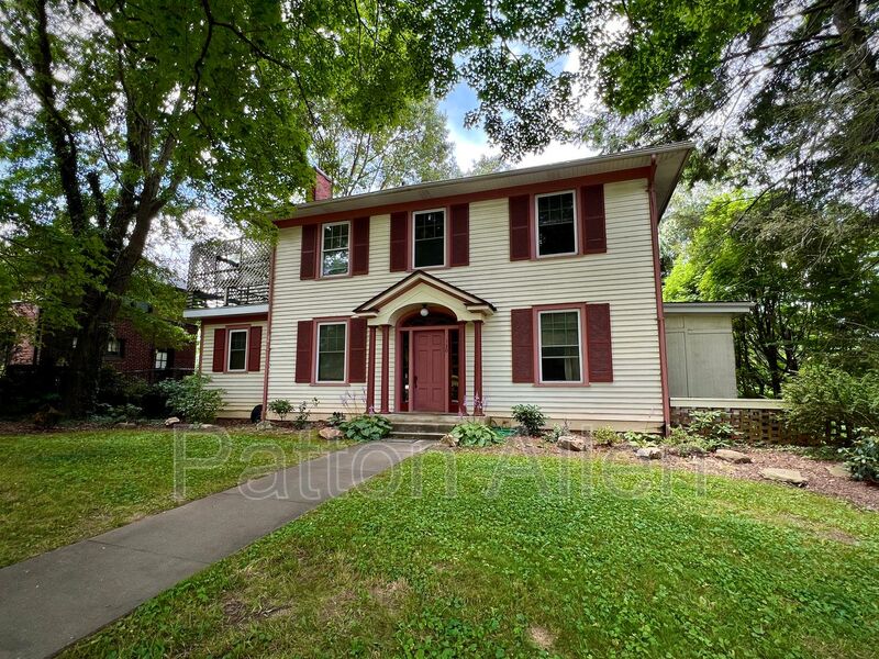 Asheville Condo: 130 Edwin Pl