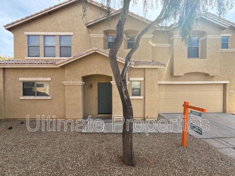 Peoria House: 8214 W Purdue Ave