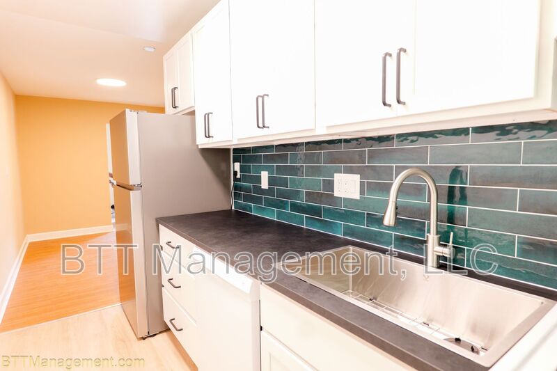 Silver Spring Condo: 8807 Plymouth St - 3