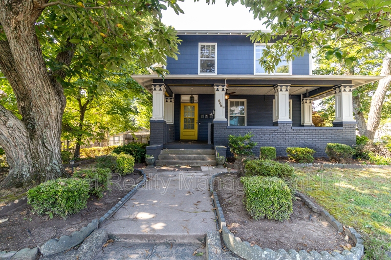 Knoxville Condo: 602 Caswell Avenue