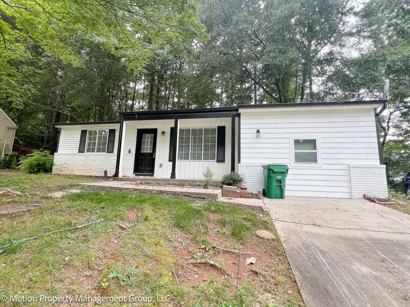 Stone Mountain House: 1995 Northerly Way