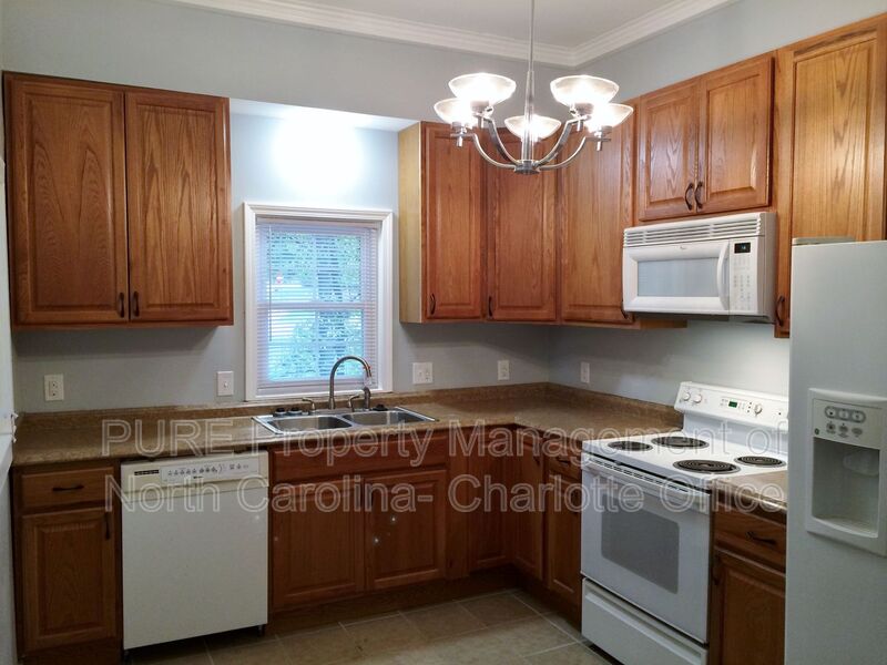 Concord House: 179 Booker Dr SW