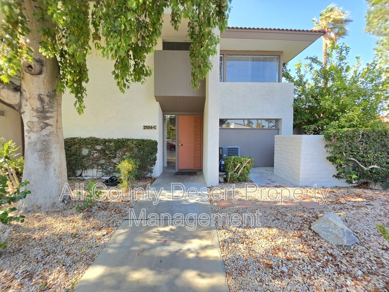 Palm Springs Condo: 2504 N Whitewater Club Drive