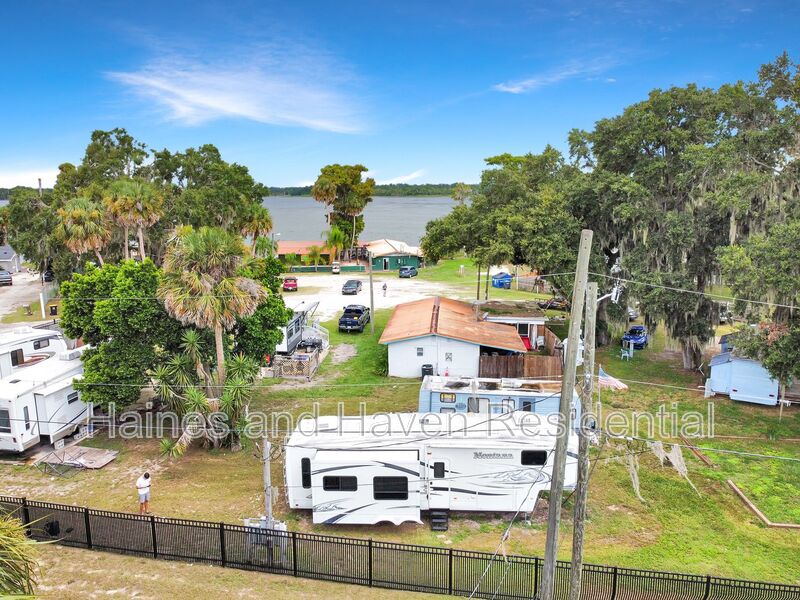 Haines City House: 1030 Lake Marion Rd W Lot 4