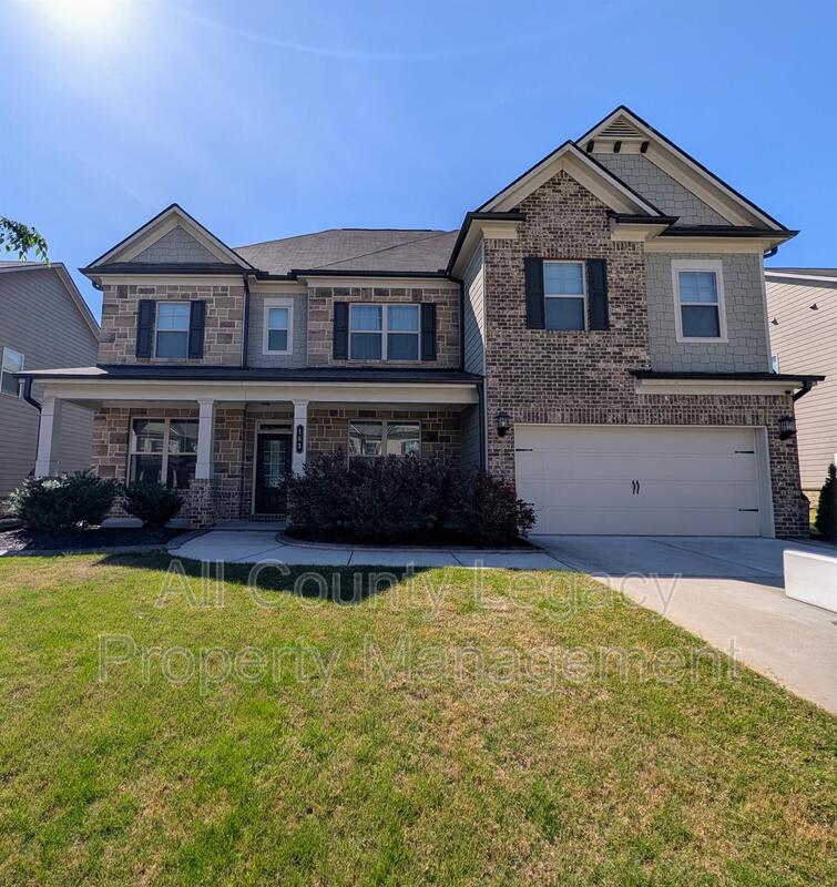 Loganville House: 163 Cottontail Ln