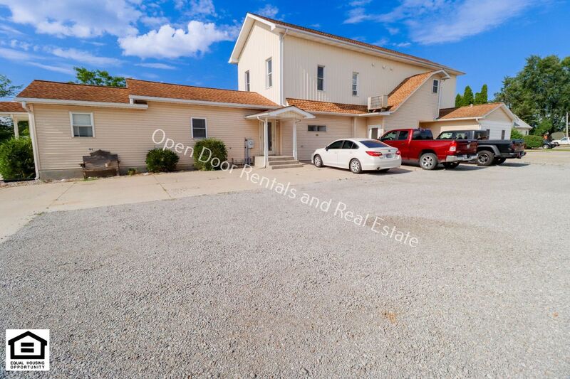 Waterloo Condo: 255 S Wayne St