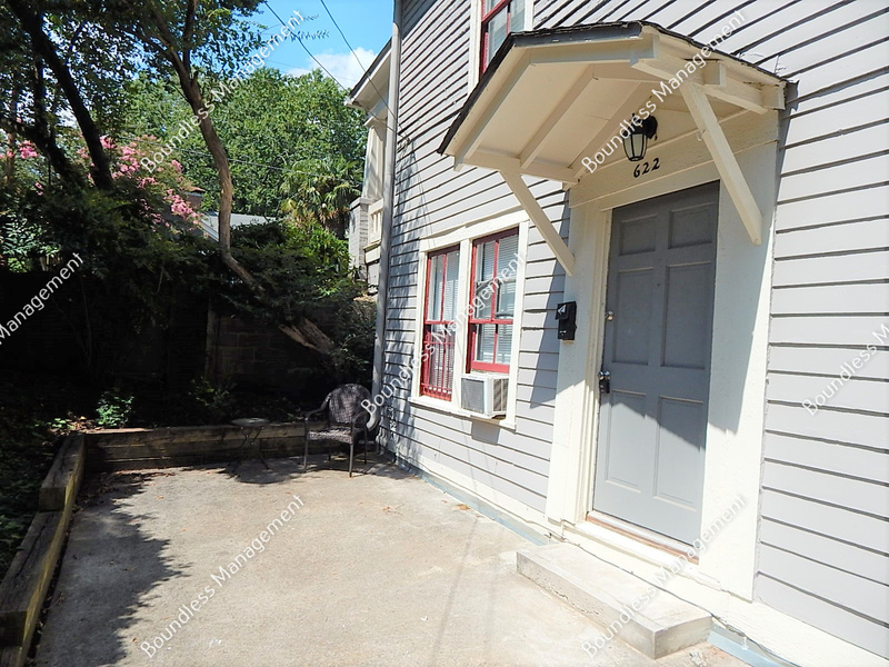 Atlanta House: 622 Waldo St SE