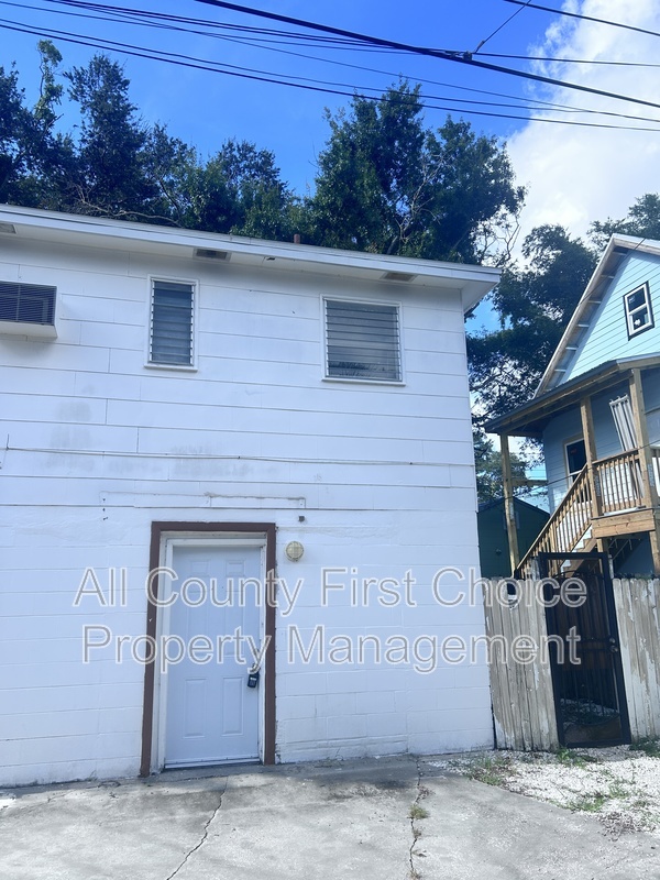 Main image for 2843 1/2 2nd Ave So lower