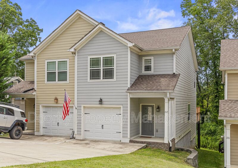 Chattanooga Townhome: 723 Ladd Ave