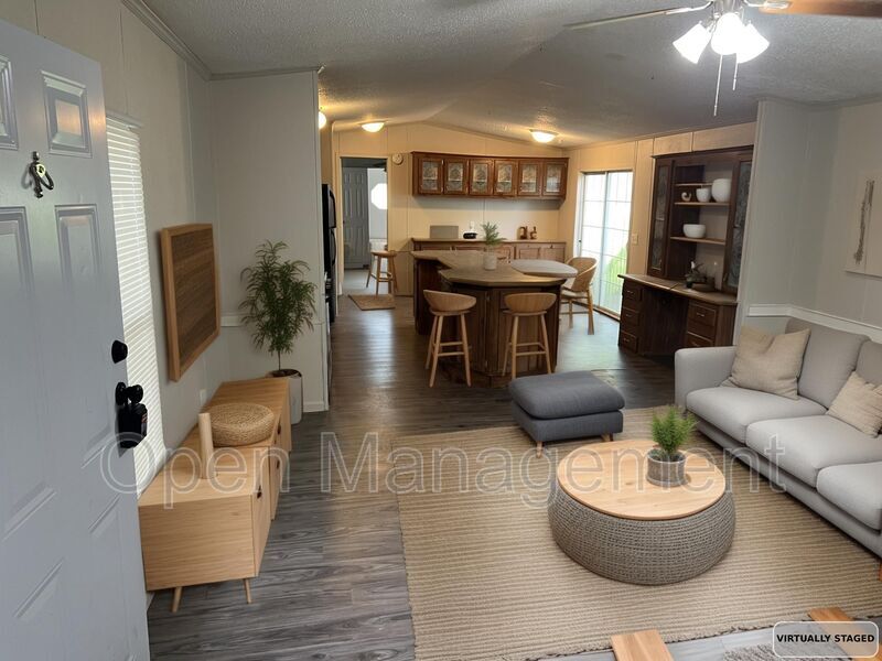 Colona House: 1400 Cleveland Rd