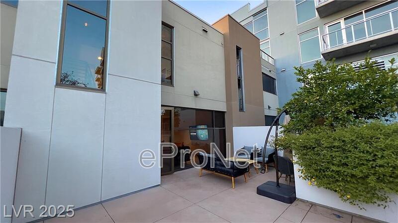 Las Vegas Condo: 353 East Bonneville Ave. #718 - 1