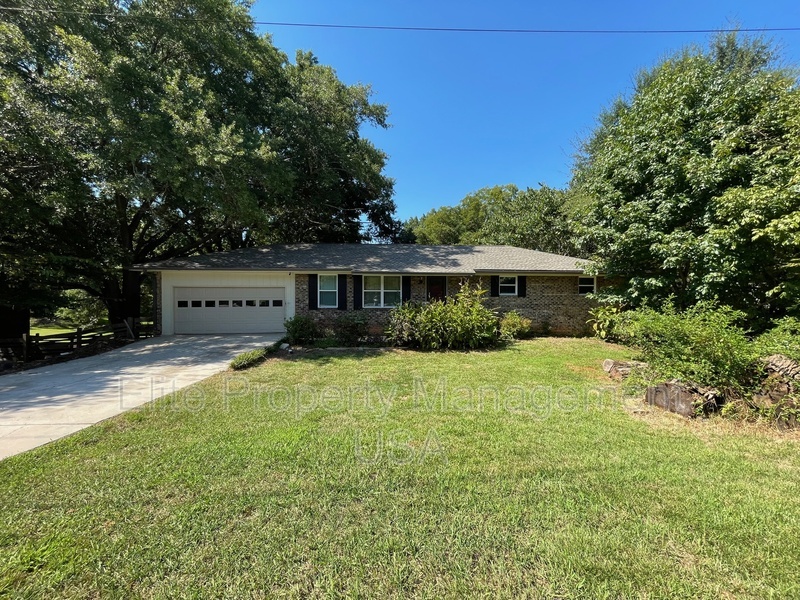 Gainesville House: 3742 Mountain View Road