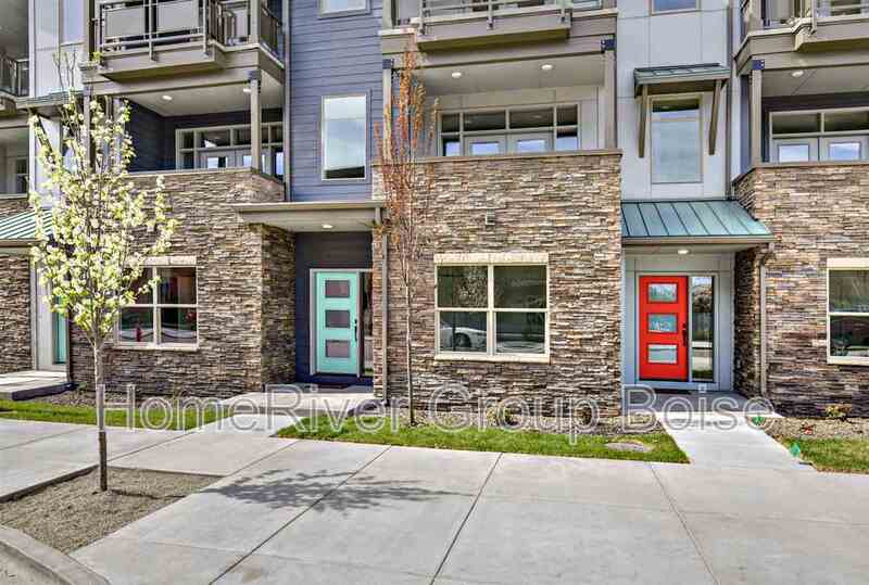 Boise House: 437 E Trackstand Ln