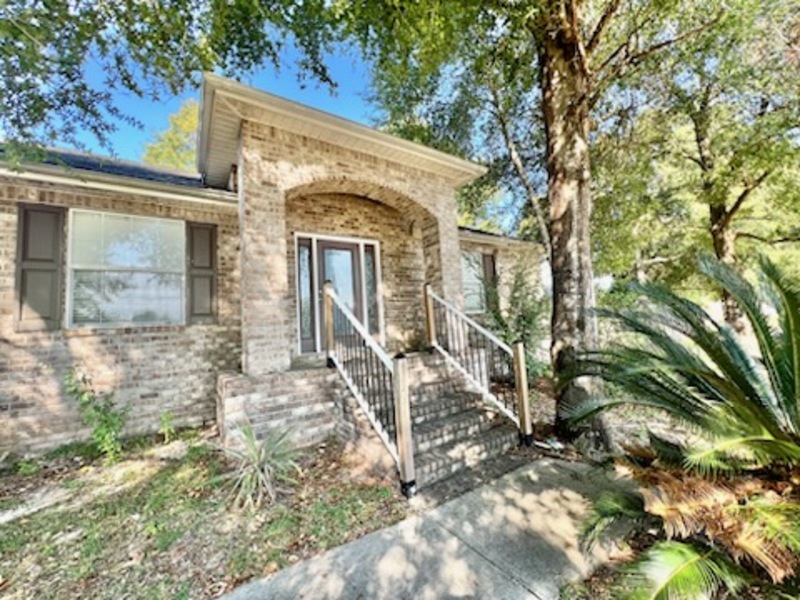 Crestview House: 123 Trailwood Lane