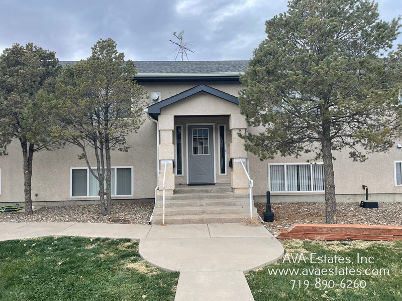 Pueblo West House: 693 E Laporte Dr