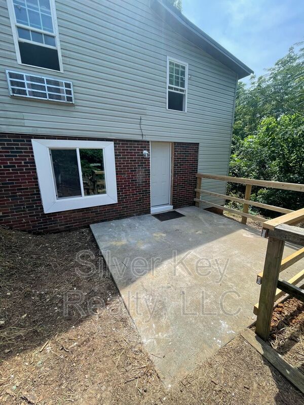 Athens Condo: 154 S. Jackson Street