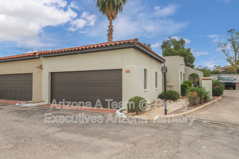 Tucson House: 2260 North Camino De Esperanto