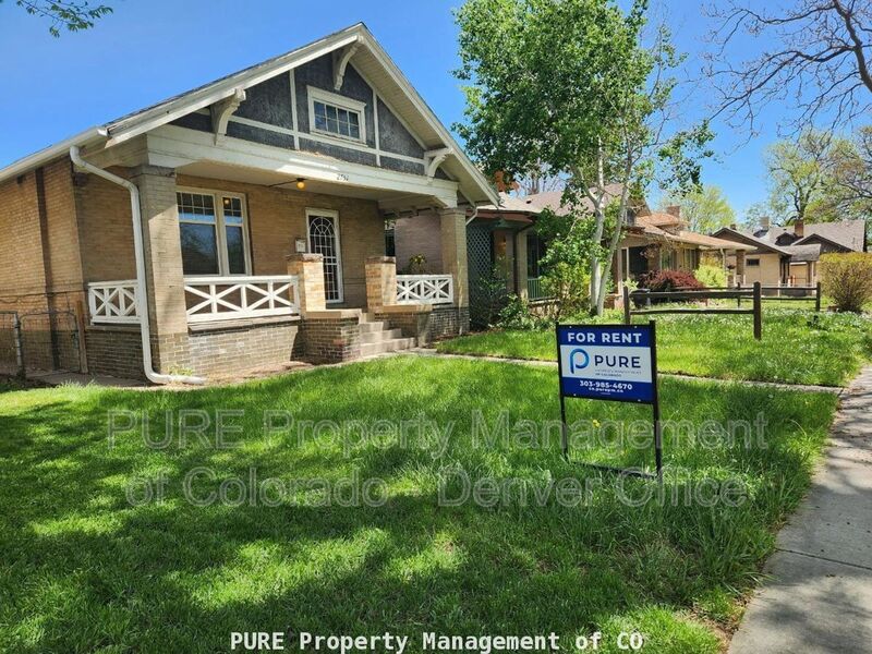 Denver House: 2751 W Denver Pl