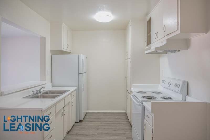Los Angeles Condo: 915 N Wilton Pl
