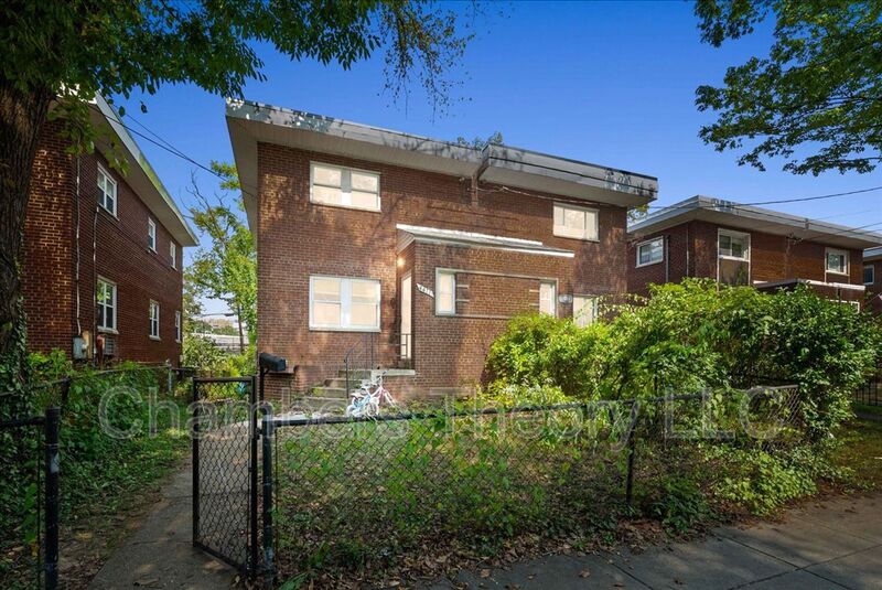 Washington House: 4411 Harrison Street NW