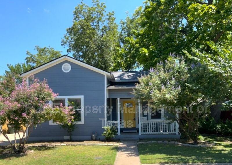 Georgetown House: 806 E 3rd St