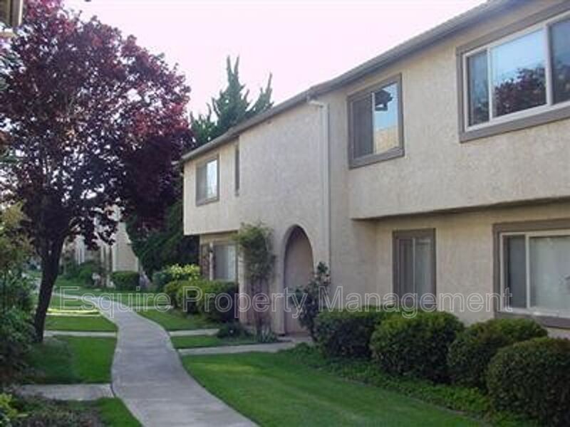 Oxnard House: 3163 Kelp Lane