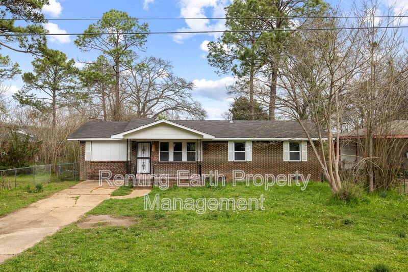 Bessemer House: 2129 13th St N