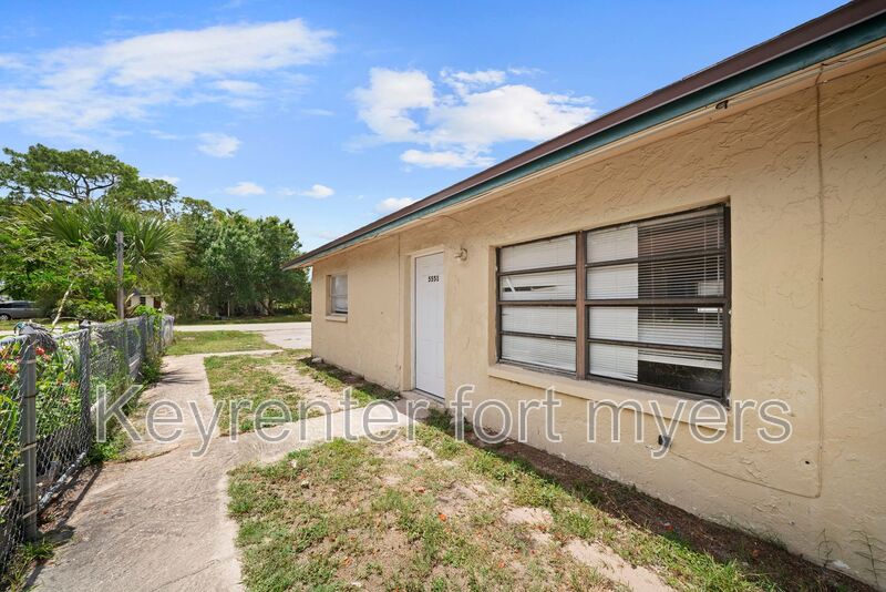 Fort Myers House: 5551 5th Ave