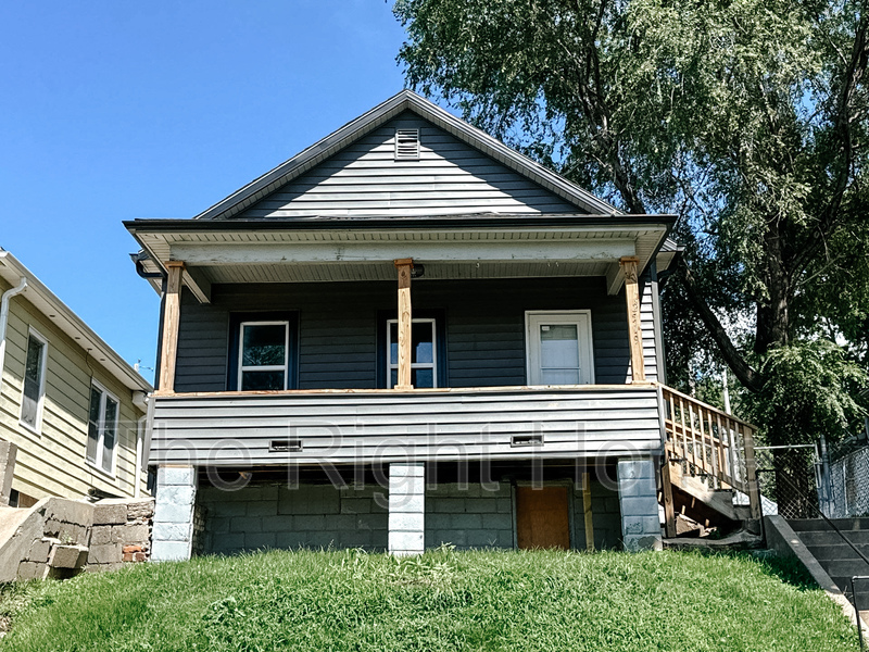 Omaha House: 2519 S 12th St